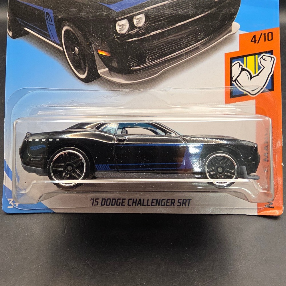 Hot Wheels '15 Dodge Challenger SRT Black 2018 Muscle Car
